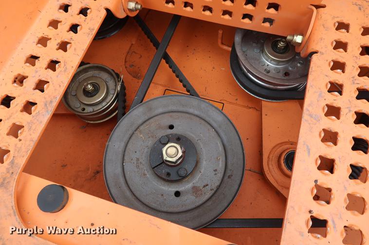 image for item FQ9222 2017 Scag Cheetah SCZ72V-31FX ZTR lawn mower