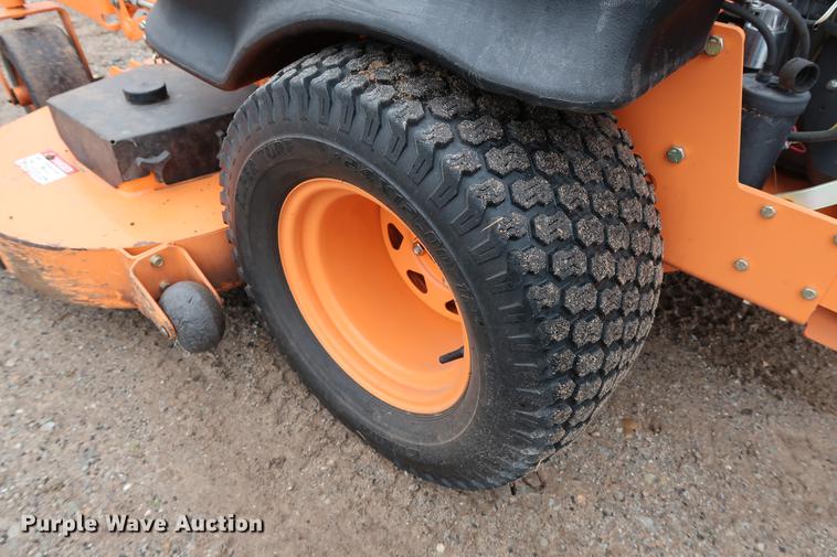 image for item FQ9222 2017 Scag Cheetah SCZ72V-31FX ZTR lawn mower