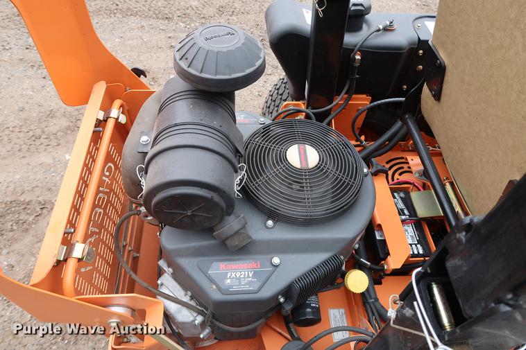 image for item FQ9223 2017 Scag Cheetah SCZ72V-31FX ZTR lawn mower