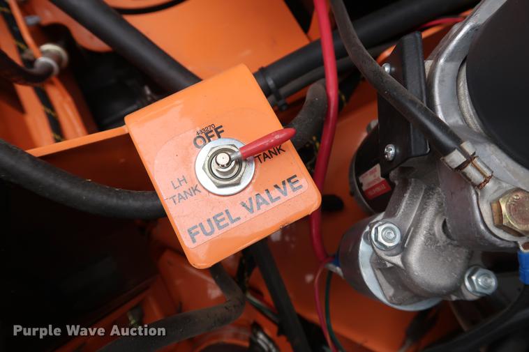 image for item FQ9223 2017 Scag Cheetah SCZ72V-31FX ZTR lawn mower