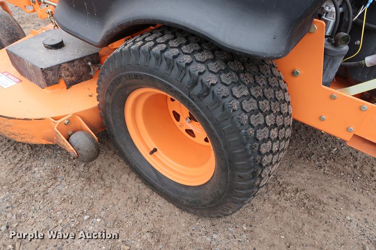 image for item FQ9223 2017 Scag Cheetah SCZ72V-31FX ZTR lawn mower