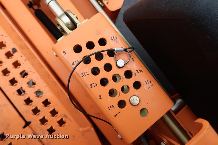 image for item FQ9224 2017 Scag Cheetah SCZ72V-31FX ZTR lawn mower