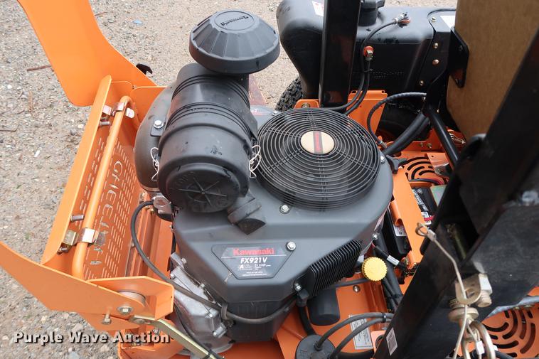 image for item FQ9224 2017 Scag Cheetah SCZ72V-31FX ZTR lawn mower