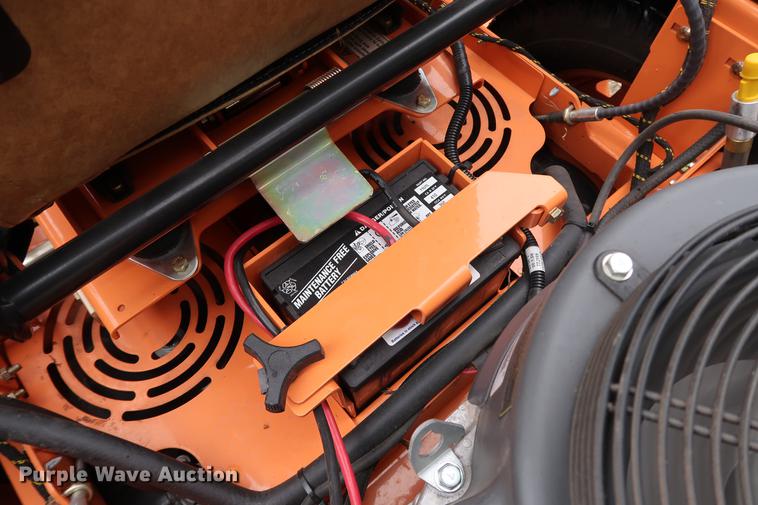 image for item FQ9224 2017 Scag Cheetah SCZ72V-31FX ZTR lawn mower