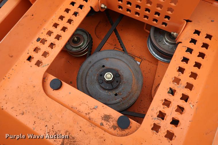 image for item FQ9224 2017 Scag Cheetah SCZ72V-31FX ZTR lawn mower