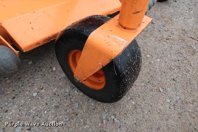 image for item FQ9224 2017 Scag Cheetah SCZ72V-31FX ZTR lawn mower