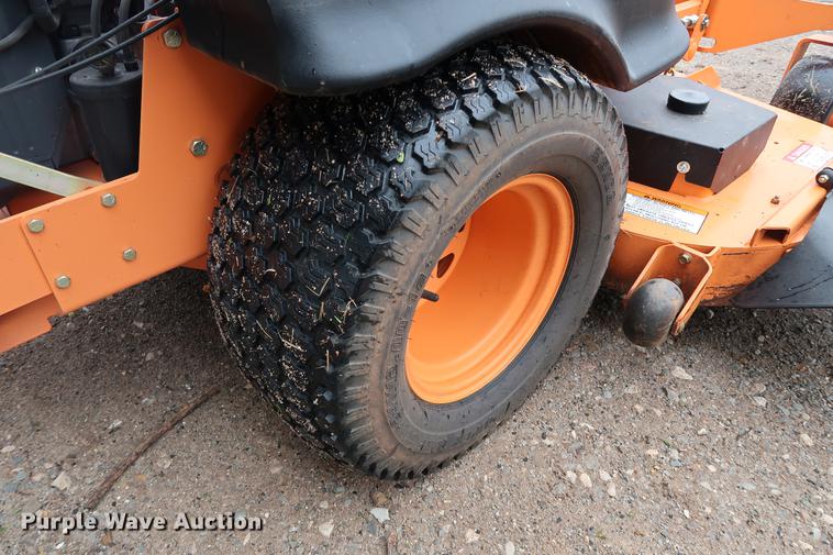 image for item FQ9224 2017 Scag Cheetah SCZ72V-31FX ZTR lawn mower