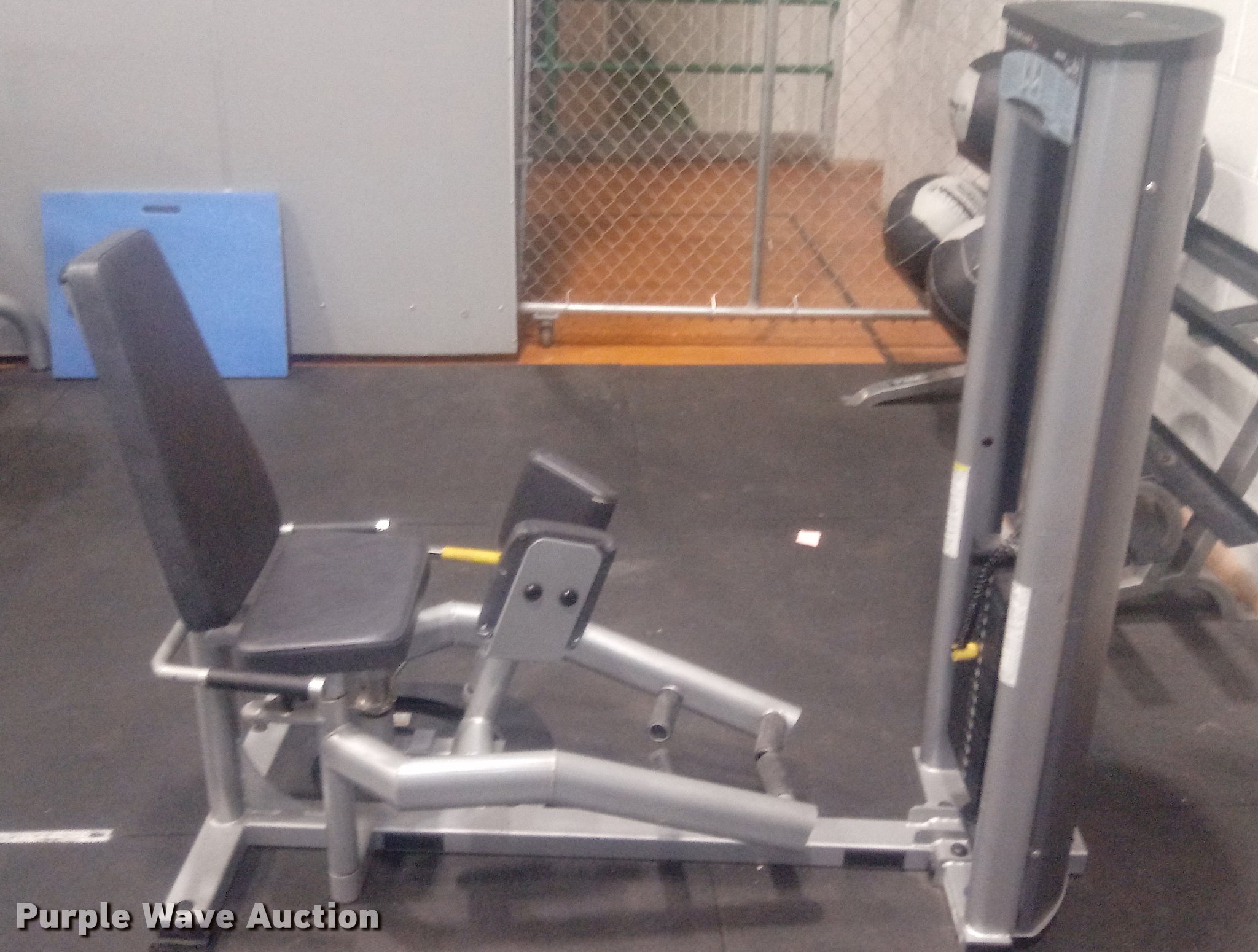 Weight equipment in Des Moines, IA Item EM9067 sold Purple Wave