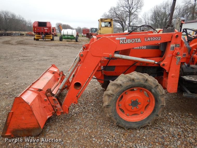 image for item BE9295 Kubota M5700 MFWD tractor