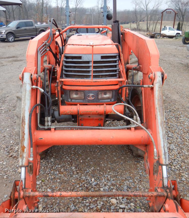 image for item BE9295 Kubota M5700 MFWD tractor