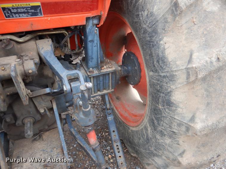 image for item BE9295 Kubota M5700 MFWD tractor