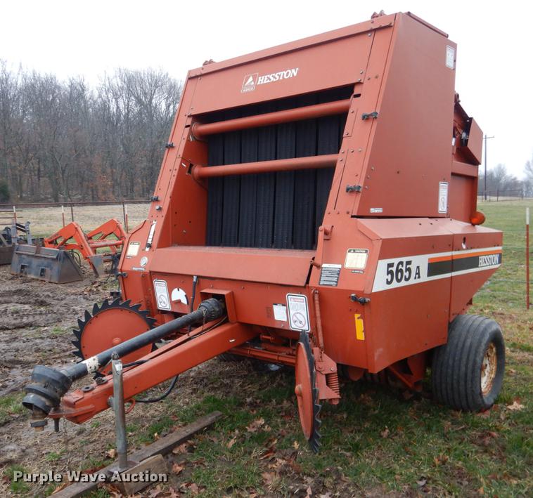 image for item BE9308 Hesston 565A round baler