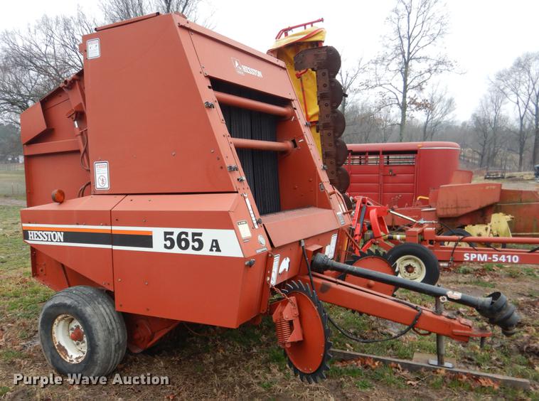 image for item BE9308 Hesston 565A round baler