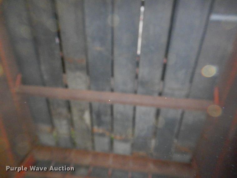 image for item BE9308 Hesston 565A round baler