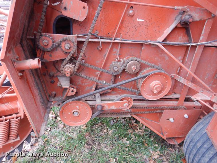 image for item BE9308 Hesston 565A round baler