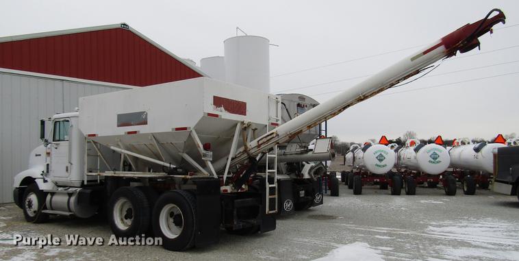 image for item DB6892 1994 International 9200 fertilizer tender truck