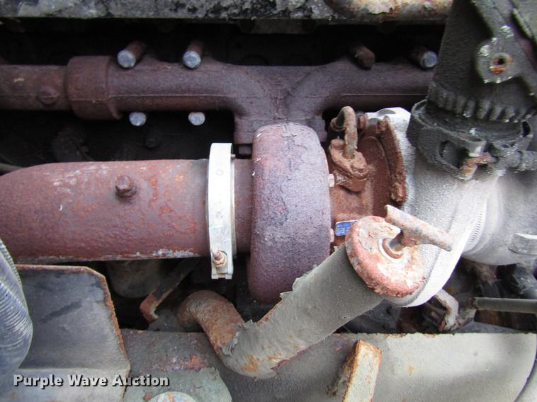 image for item DB6892 1994 International 9200 fertilizer tender truck