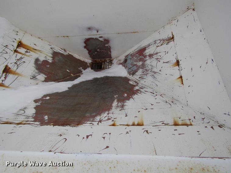 image for item DB6892 1994 International 9200 fertilizer tender truck