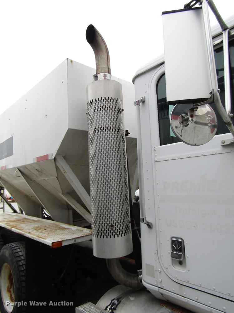 image for item DB6892 1994 International 9200 fertilizer tender truck