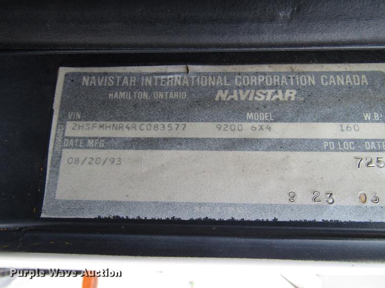 image for item DB6892 1994 International 9200 fertilizer tender truck