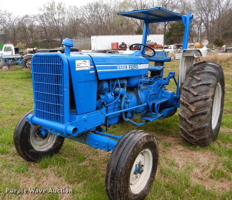 image for item DC0193 1977 Ford 6600 tractor