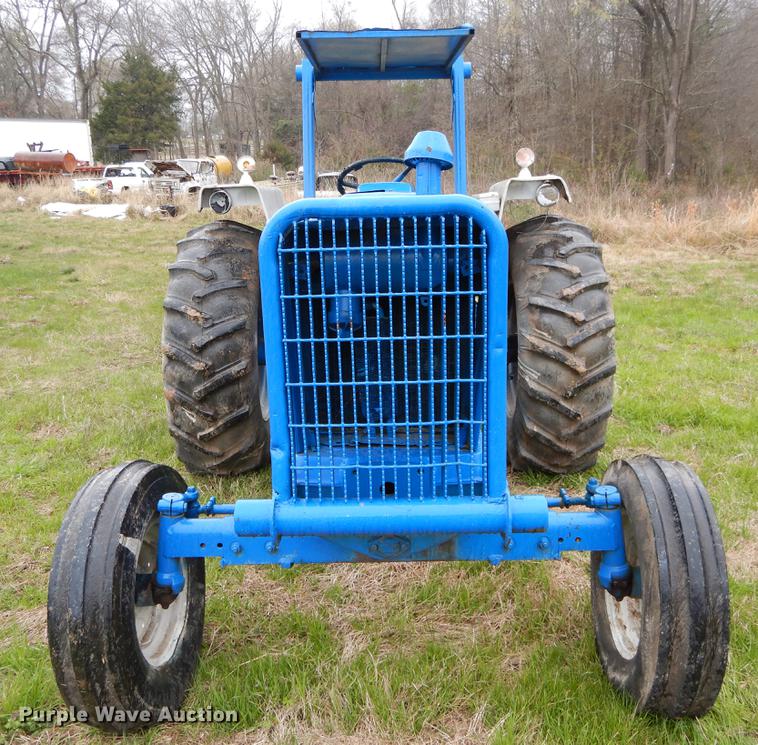 image for item DC0193 1977 Ford 6600 tractor