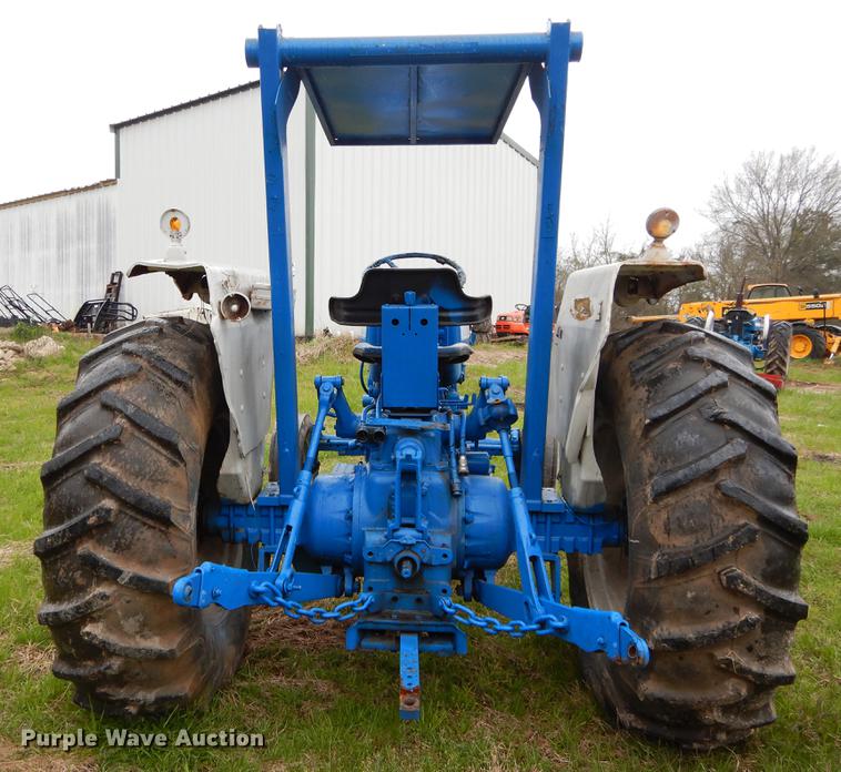 image for item DC0193 1977 Ford 6600 tractor