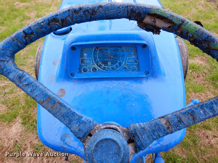 image for item DC0193 1977 Ford 6600 tractor