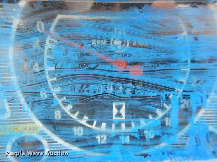 image for item DC0193 1977 Ford 6600 tractor