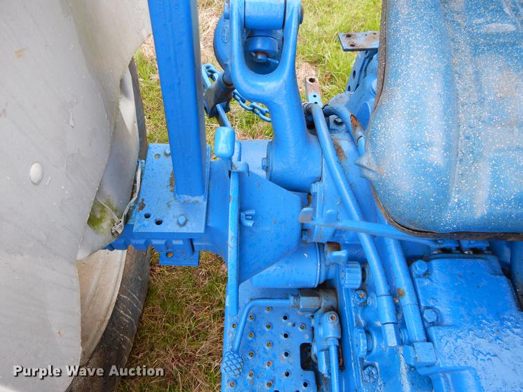 image for item DC0193 1977 Ford 6600 tractor