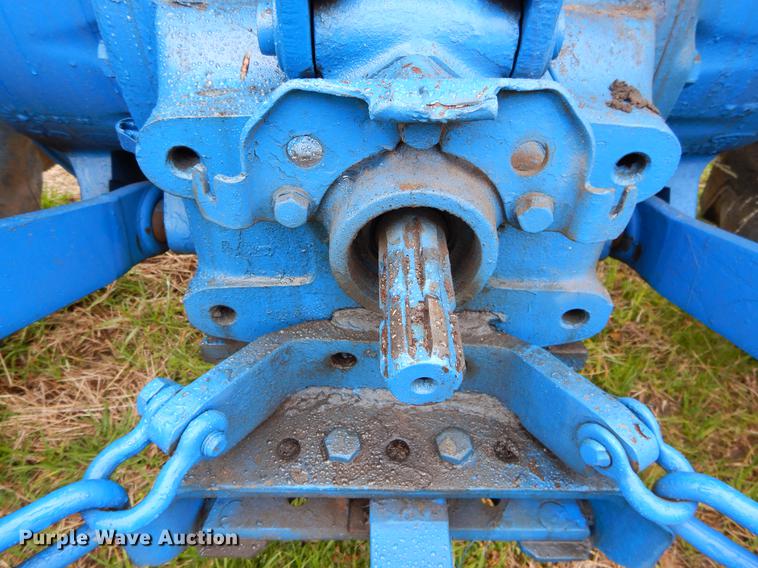 image for item DC0193 1977 Ford 6600 tractor