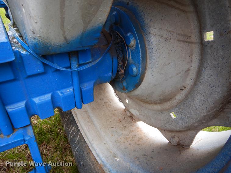 image for item DC0193 1977 Ford 6600 tractor