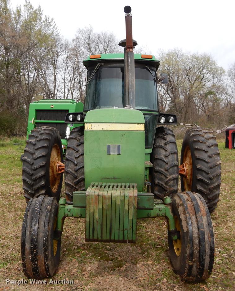image for item DC0207 1978 John Deere 4440H tractor