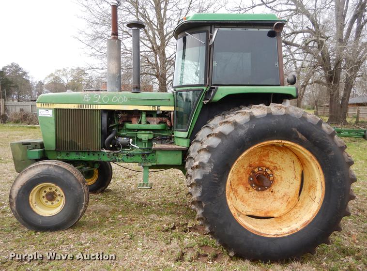 image for item DC0207 1978 John Deere 4440H tractor