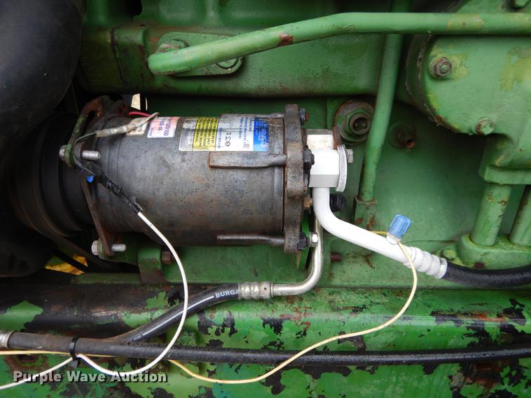 image for item DC0207 1978 John Deere 4440H tractor