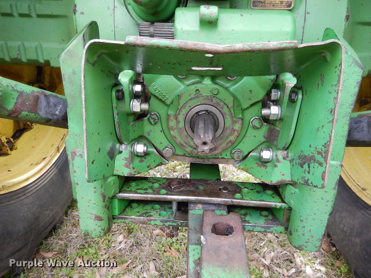 image for item DC0207 1978 John Deere 4440H tractor