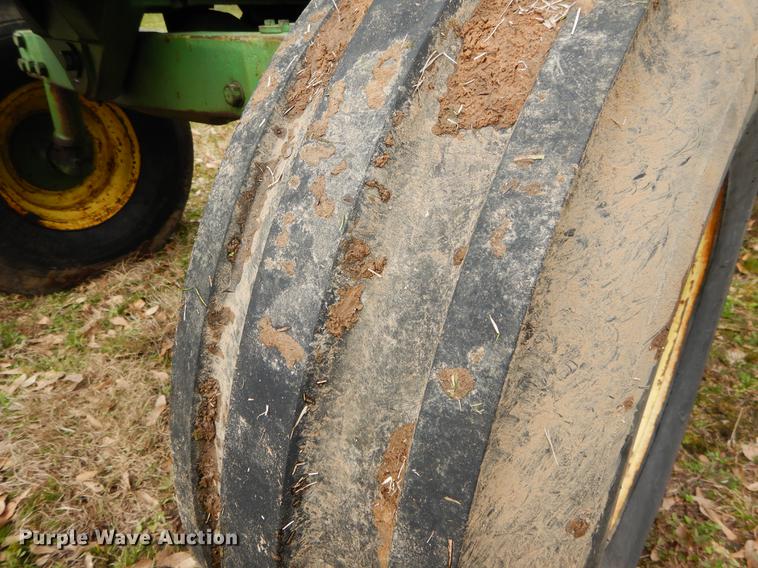 image for item DC0207 1978 John Deere 4440H tractor