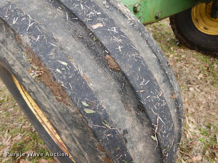 image for item DC0207 1978 John Deere 4440H tractor