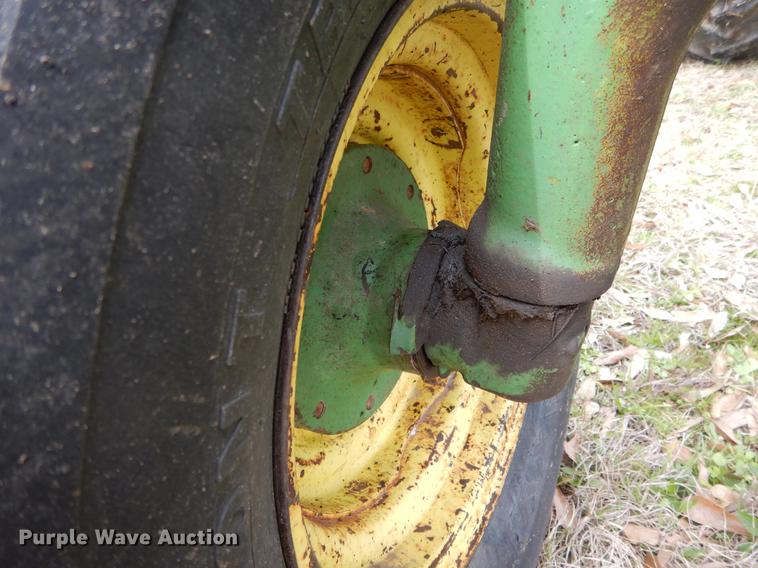 image for item DC0207 1978 John Deere 4440H tractor