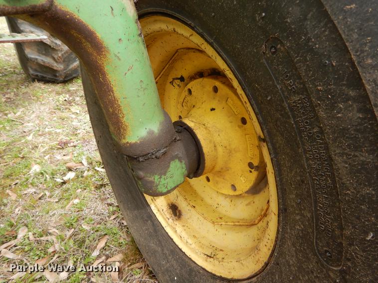 image for item DC0207 1978 John Deere 4440H tractor