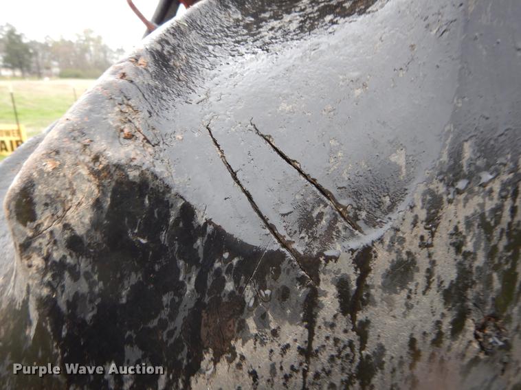 image for item DC0208 International 1086 tractor