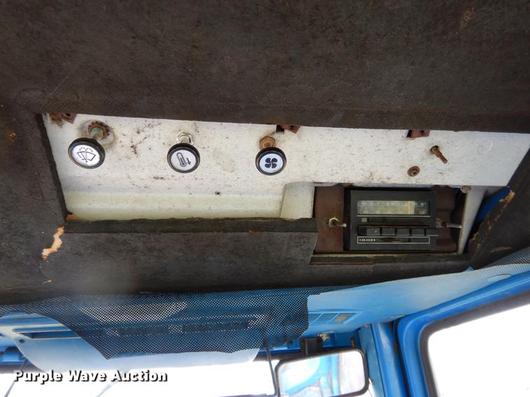 image for item DC0209 1984 Ford 6710 tractor