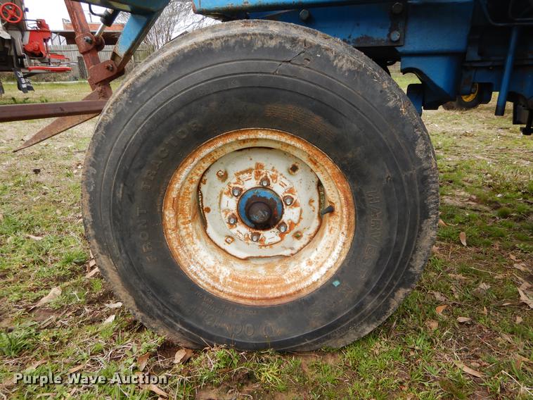 image for item DC0209 1984 Ford 6710 tractor