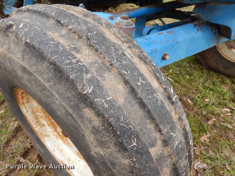 image for item DC0209 1984 Ford 6710 tractor