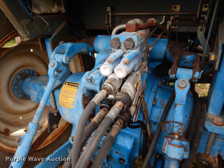 image for item DC0209 1984 Ford 6710 tractor