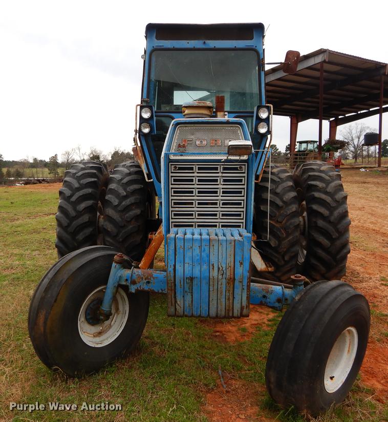 image for item DC0210 Ford 9600 tractor