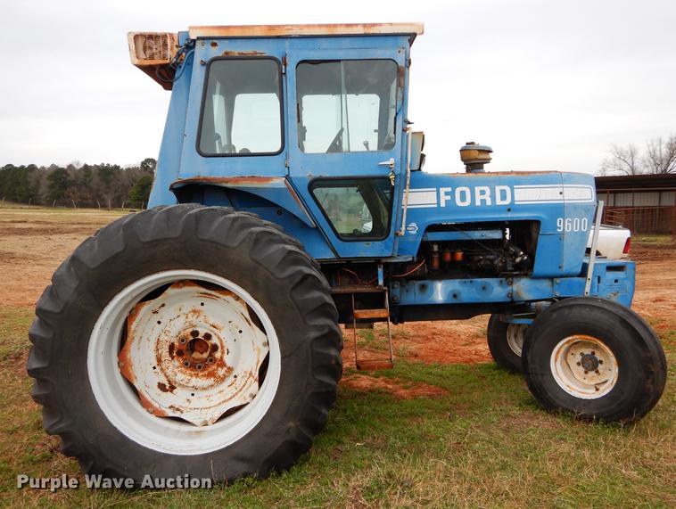 image for item DC0210 Ford 9600 tractor