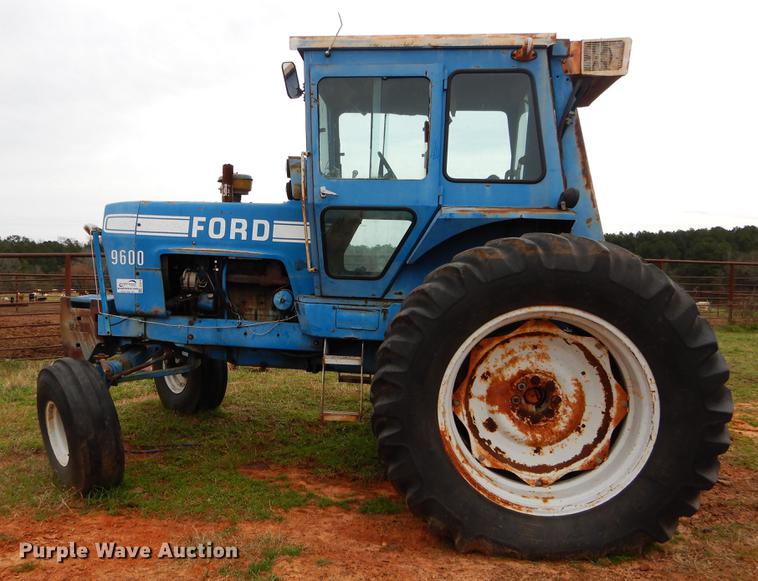 image for item DC0210 Ford 9600 tractor