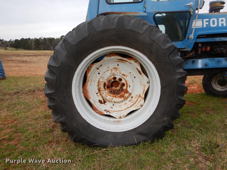 image for item DC0210 Ford 9600 tractor
