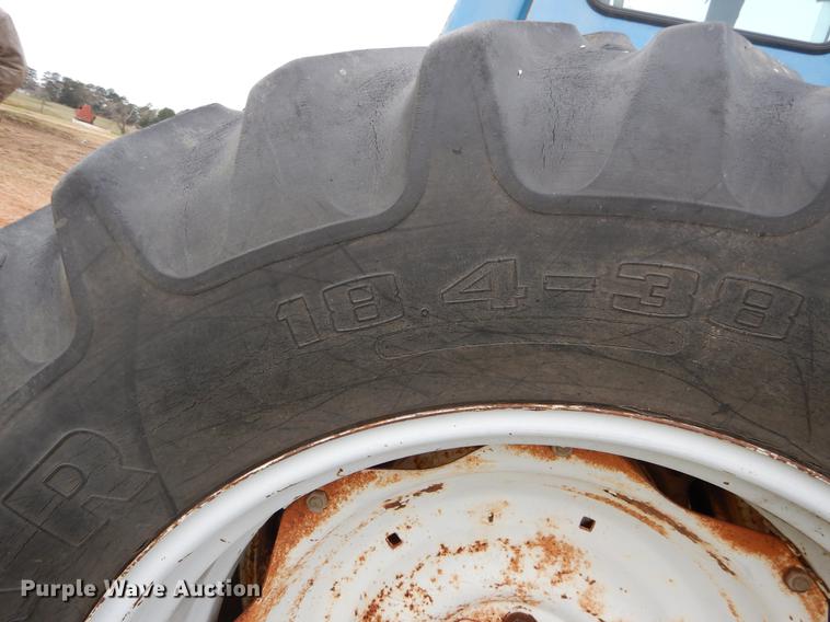 image for item DC0210 Ford 9600 tractor